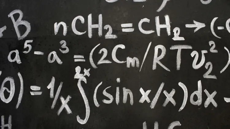 Pagrindinės trigonometrinės funkcijos 𝑓(𝑥) = sin 𝑥, 𝑓(𝑥) = cos 𝑥, 𝑓(𝑥) = tg 𝑥