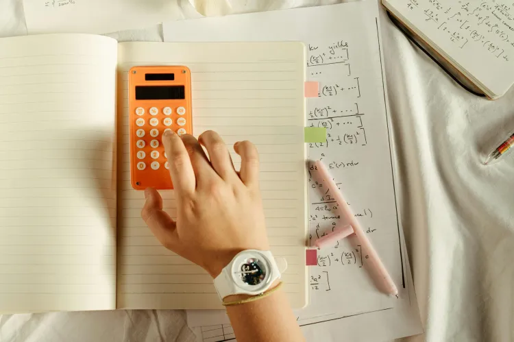 Algebra. Raidiniai reiškiniai