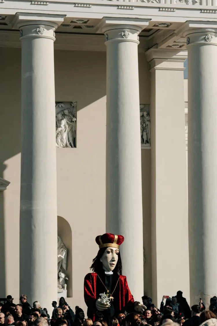 XIII–XVI a. Lietuvos Didžioji Kunigaikštystė: ankstyvoji ir luominė monarchija, personalinė unija su Lenkijos karalyste.